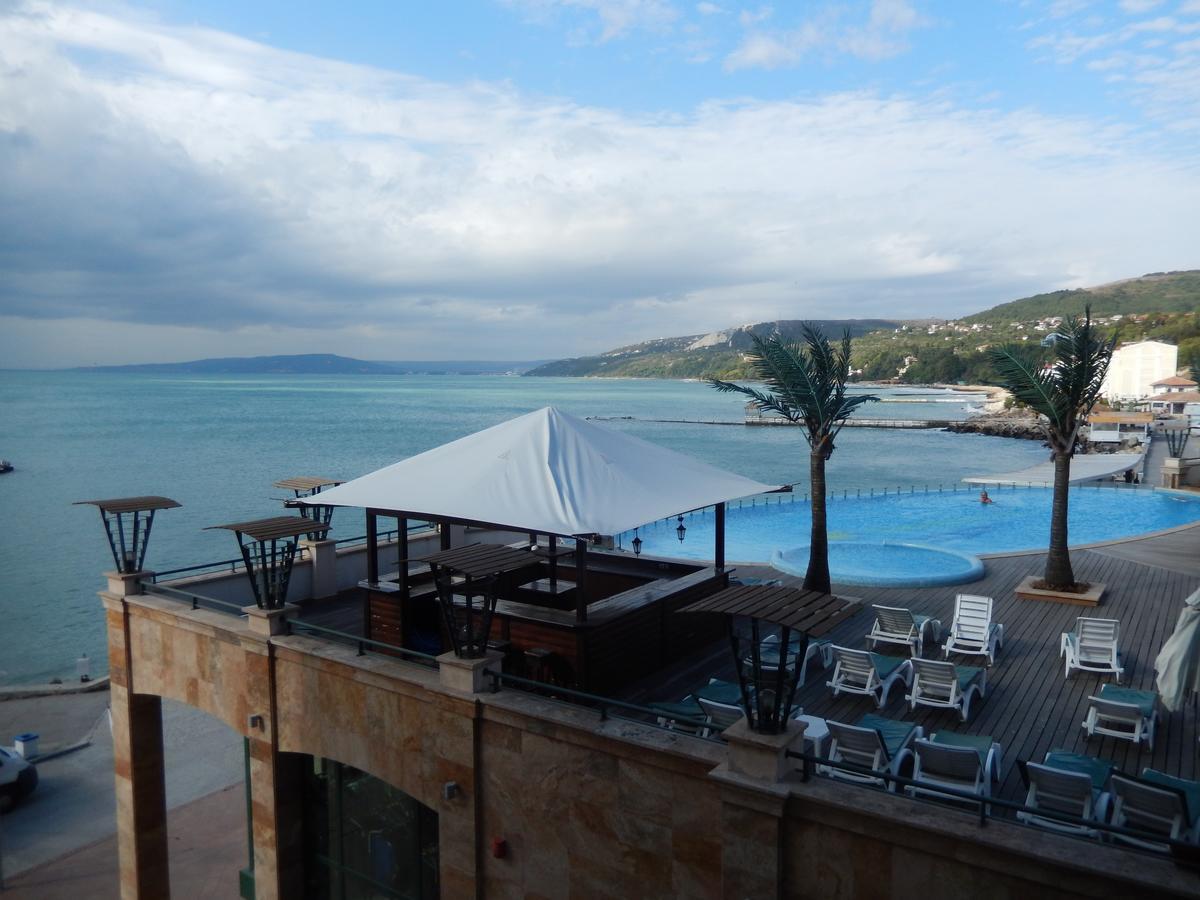 Marina City Aparthotel Balchik Exterior photo