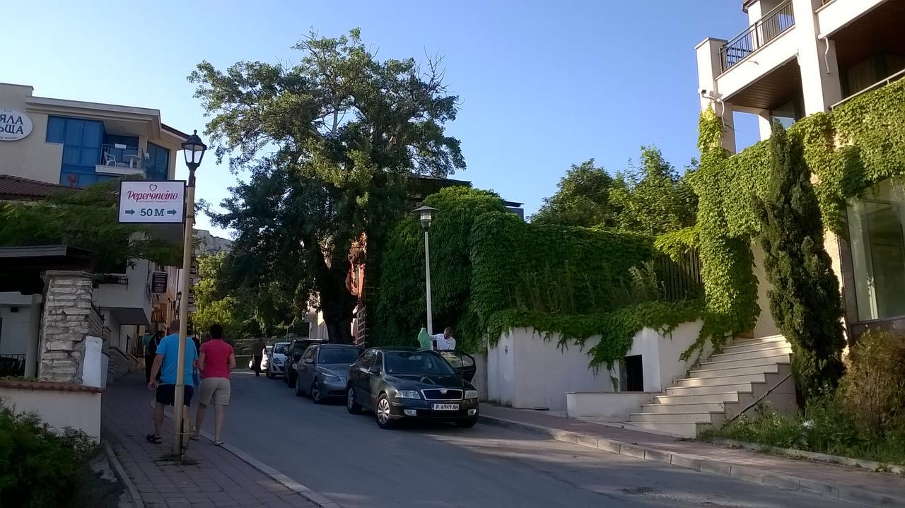 Marina City Aparthotel Balchik Exterior photo